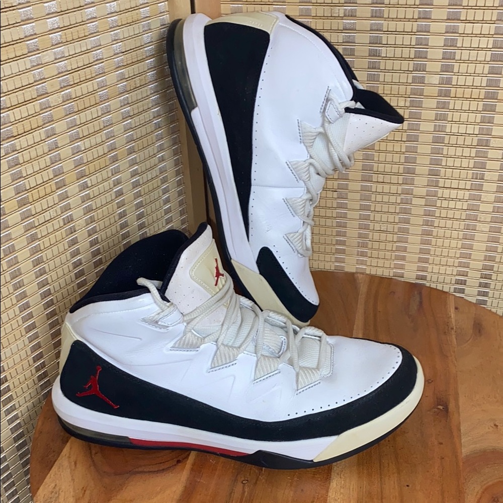 Air Jordon Deluxe 2 Men’s Size 9